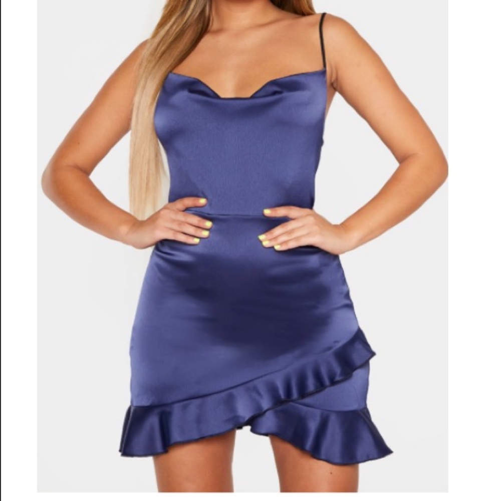 Pretty Little Thing dress